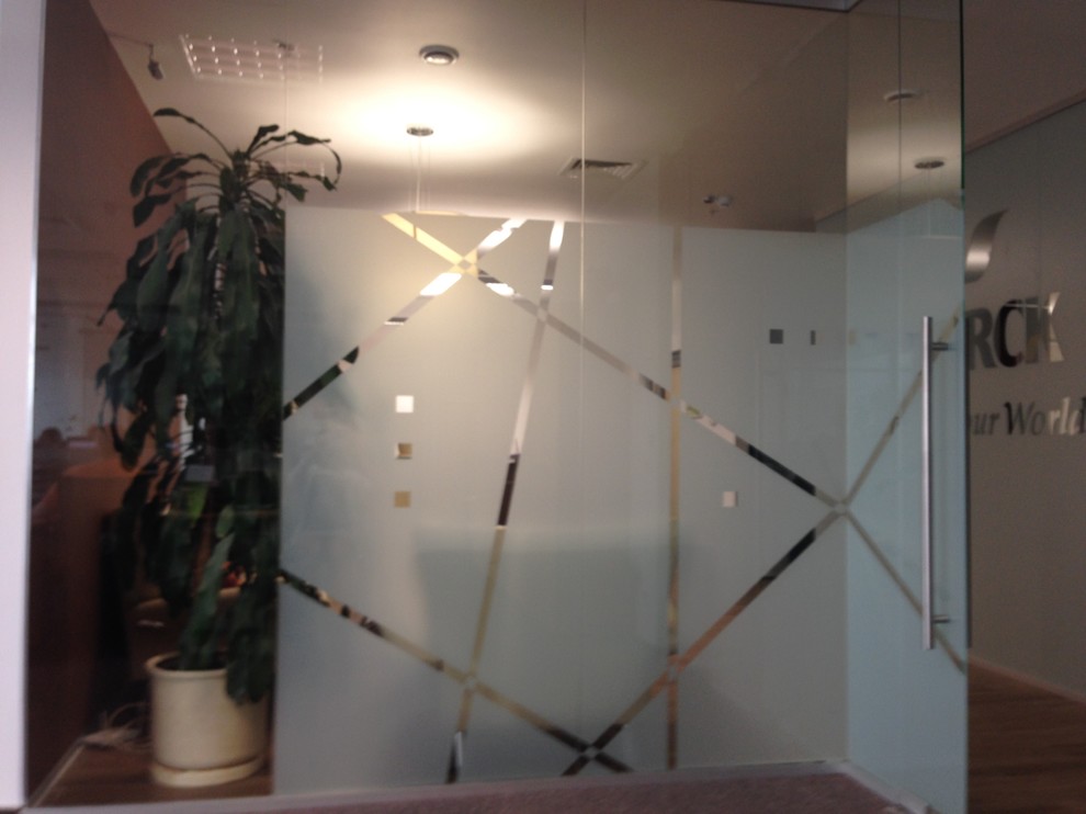 Декорирование стекла пленками