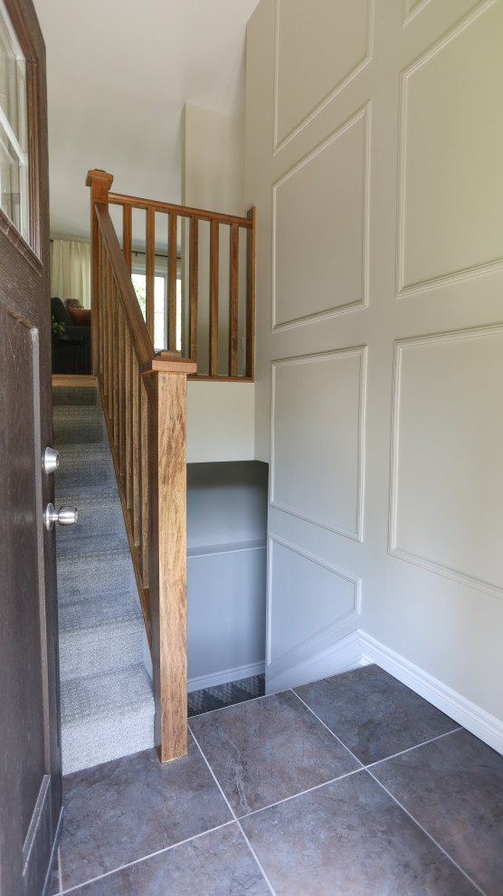 Transitional home design photo in Toronto