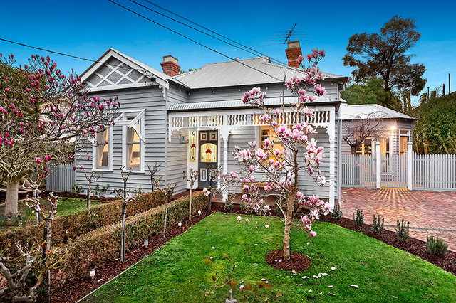 Home Staging american-traditional-exterior