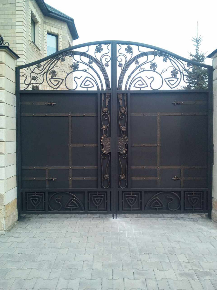 Кованые ворота и калитка