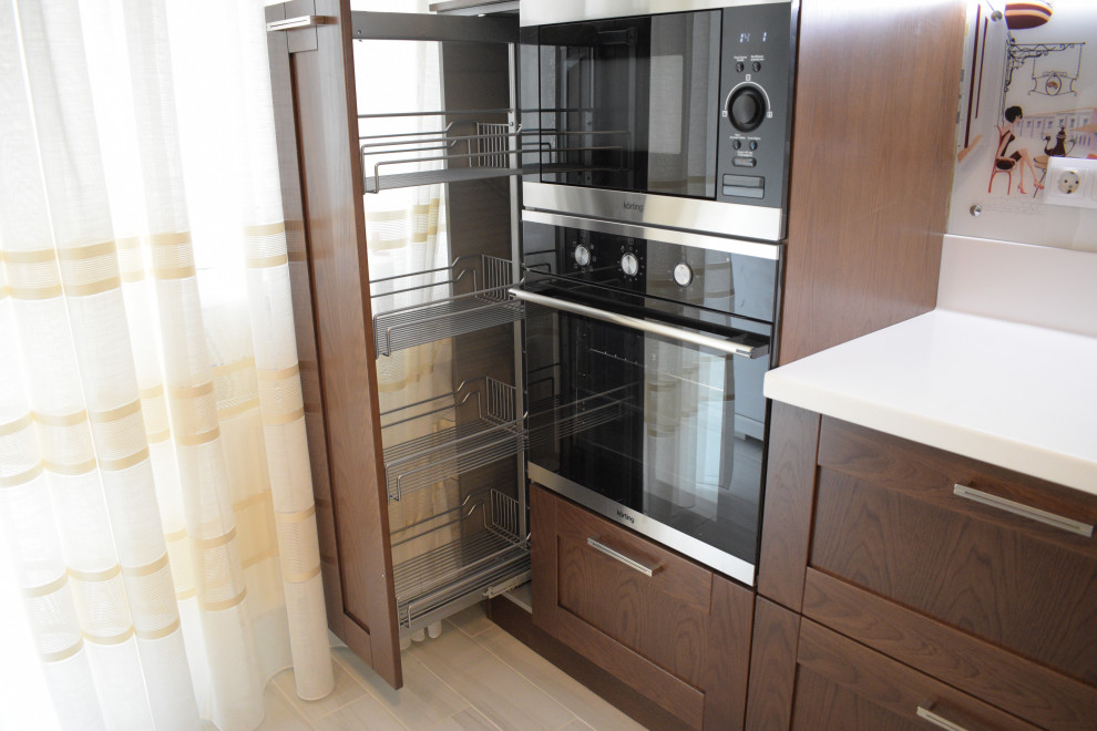 Кухня Кальвадос из массива дуба с каменной столешницей