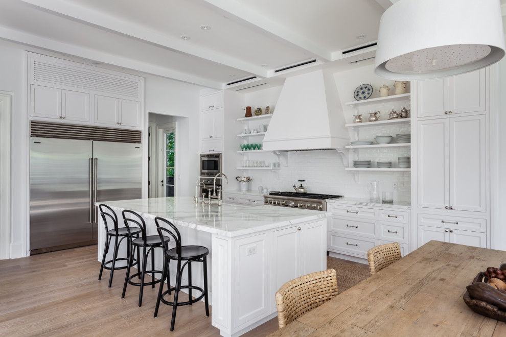 Kitchen - kitchen idea in Miami
