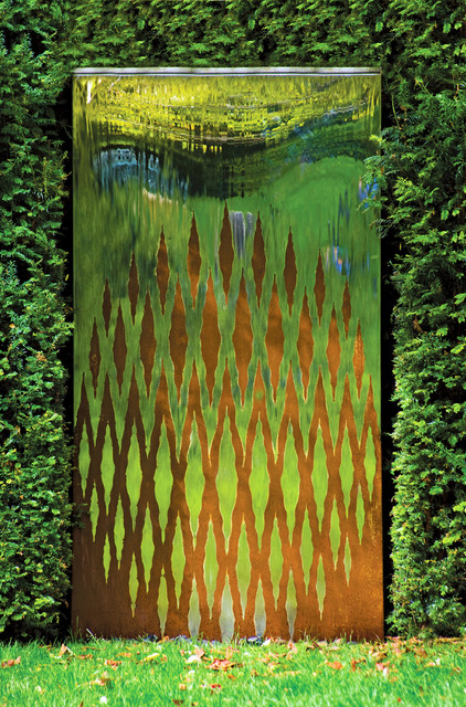 Outdoor water wall eklektisk-fasad