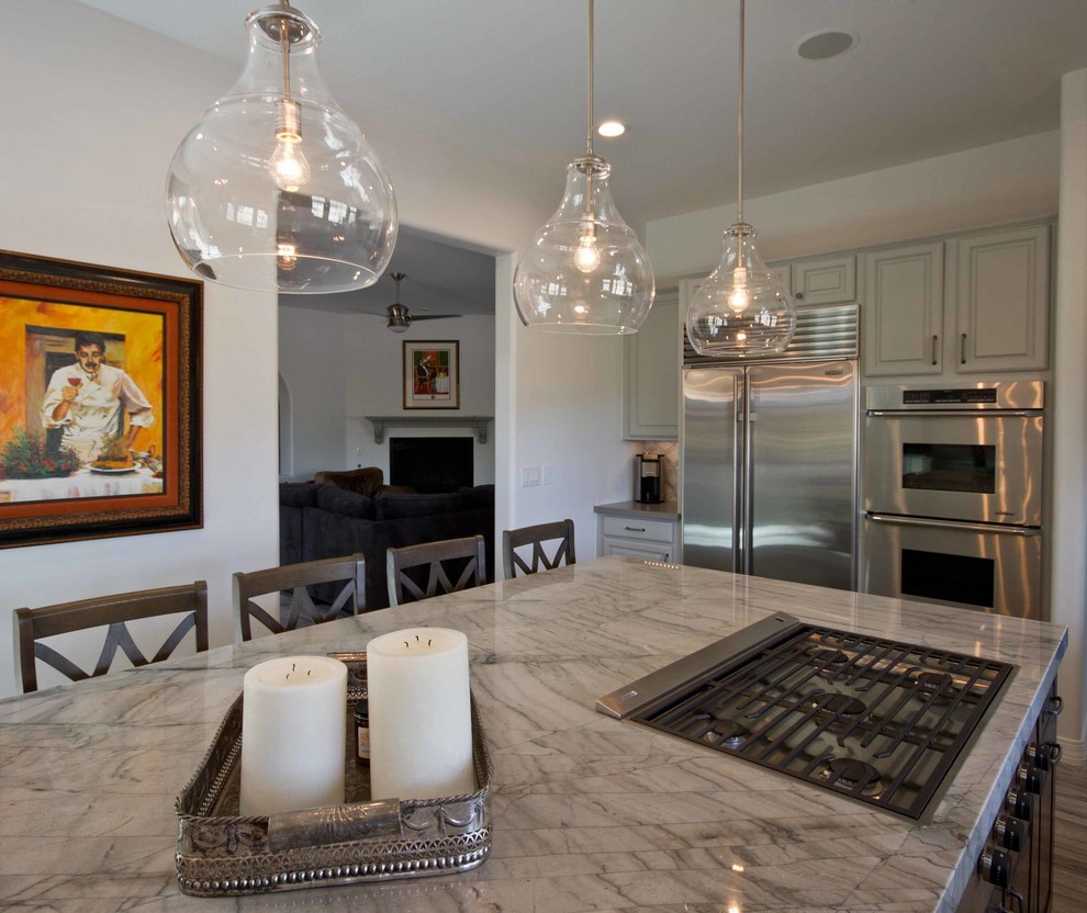 Transitional kitchen photo in Phoenix