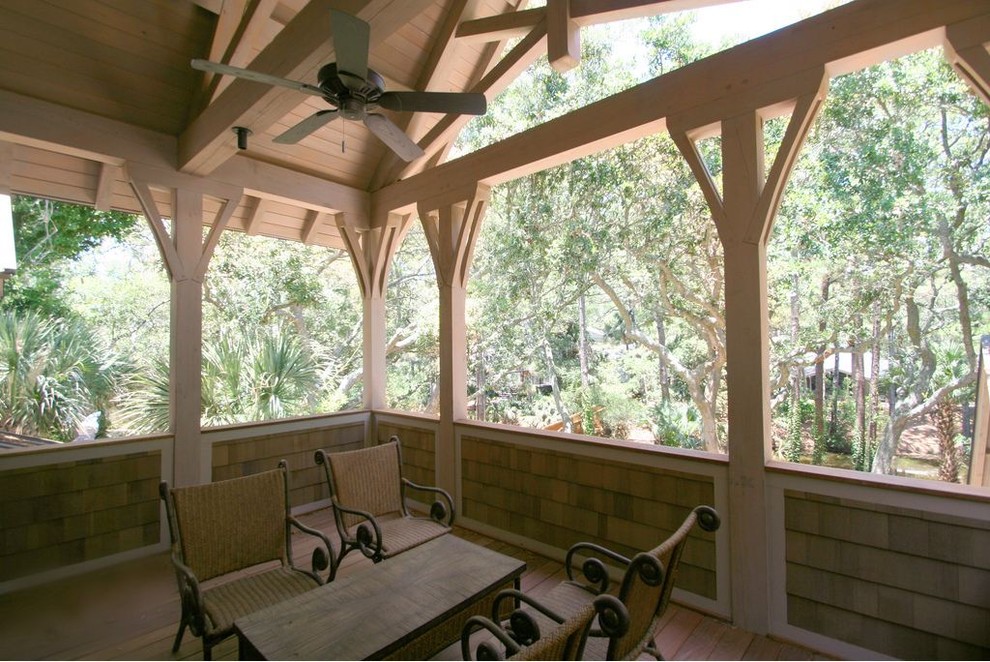 Design ideas for a traditional verandah in Atlanta.