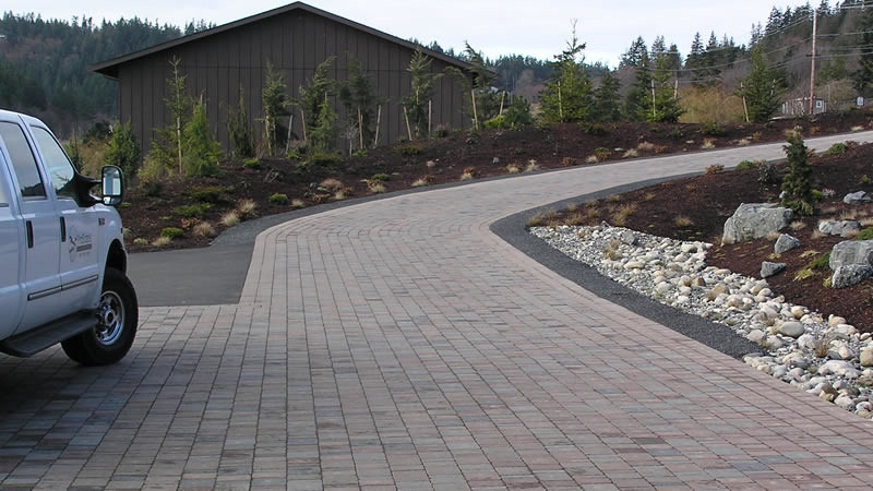 HARDSCAPE PATIOS | PATHWAYS | DRIVEWAYS