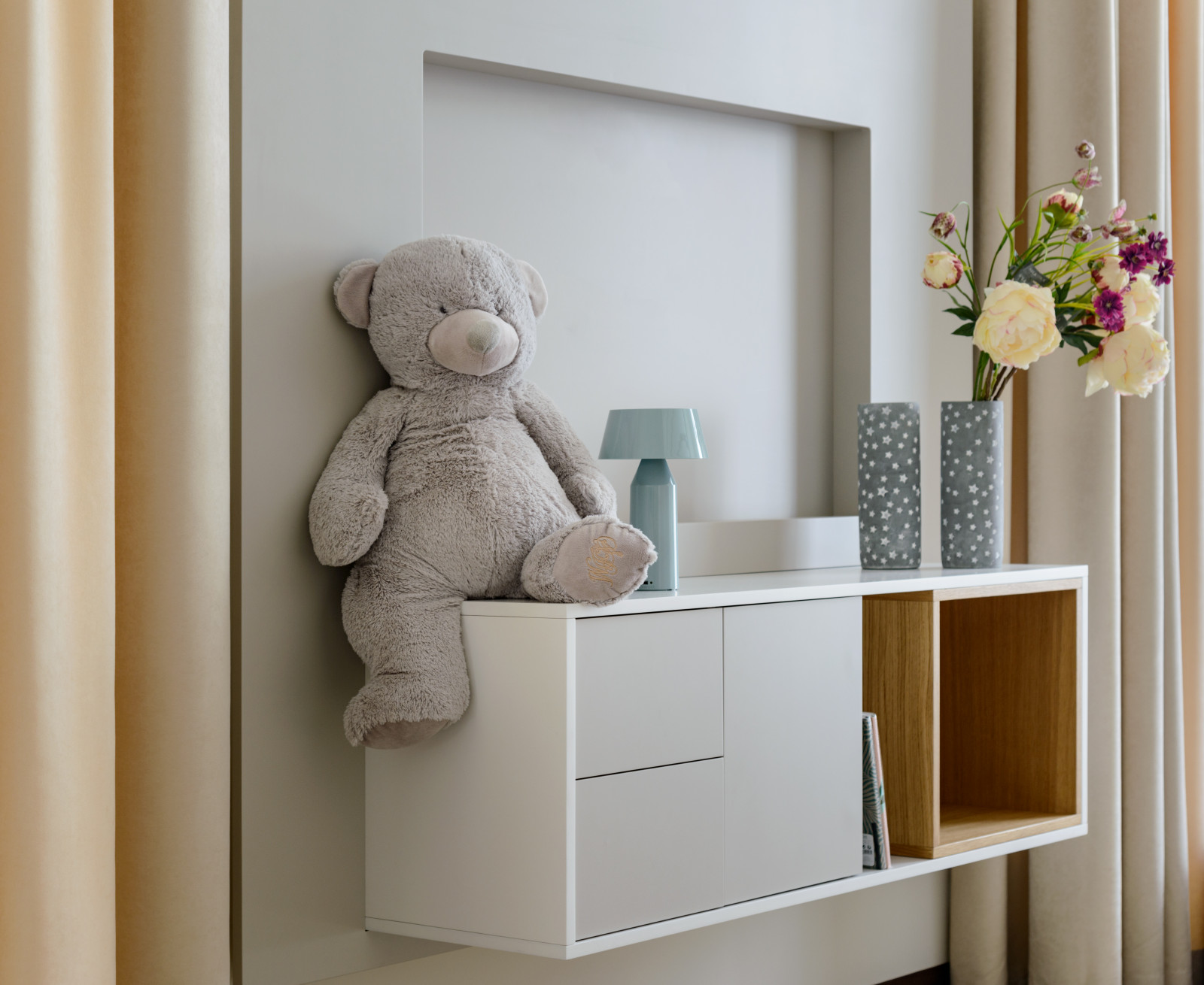 "Выбор лучших"  Трехкомнатная квартира 125 м.кв.