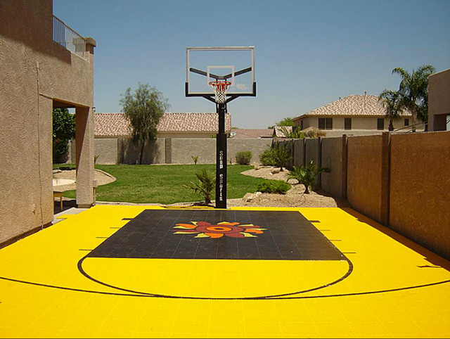 Outdoor Game Courts for all Sports in Small Backyard Space ...