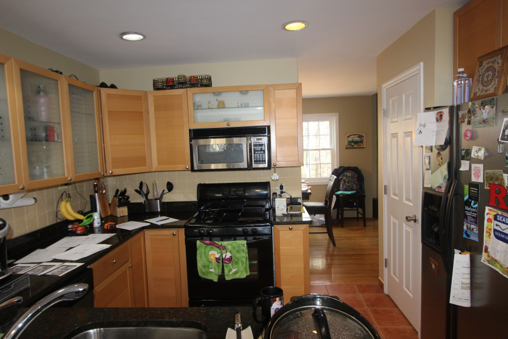 Bright Kitchen - Project 4356