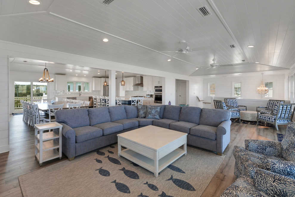 Home design - transitional home design idea