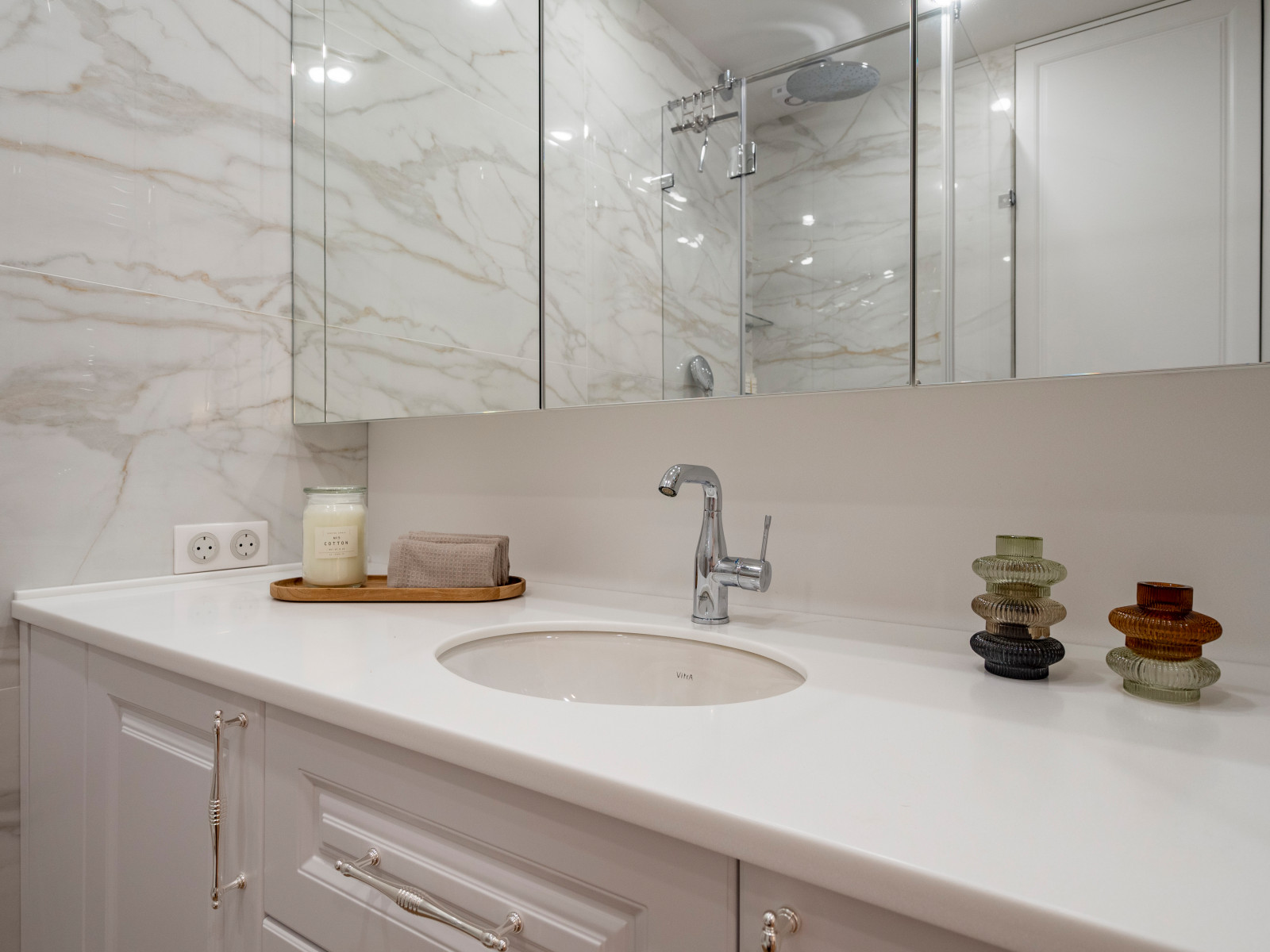 Меблировка санузла в неоклассическом стиле