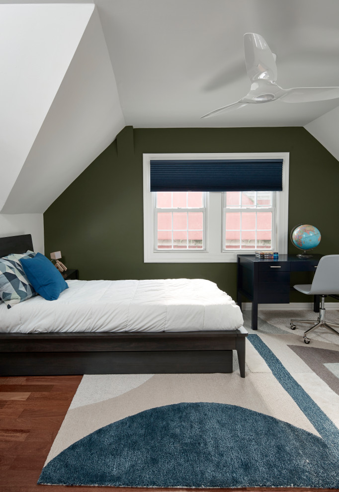 Foto di una cameretta per bambini boho chic di medie dimensioni con pareti blu, moquette e soffitto a volta
