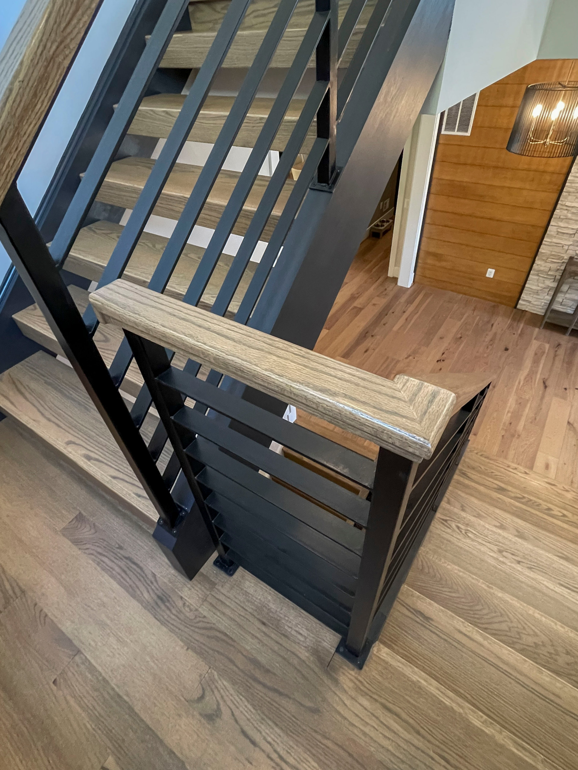 113_Floating Straight- Stringers with No Risers in Contemporary Home, Bethesda M