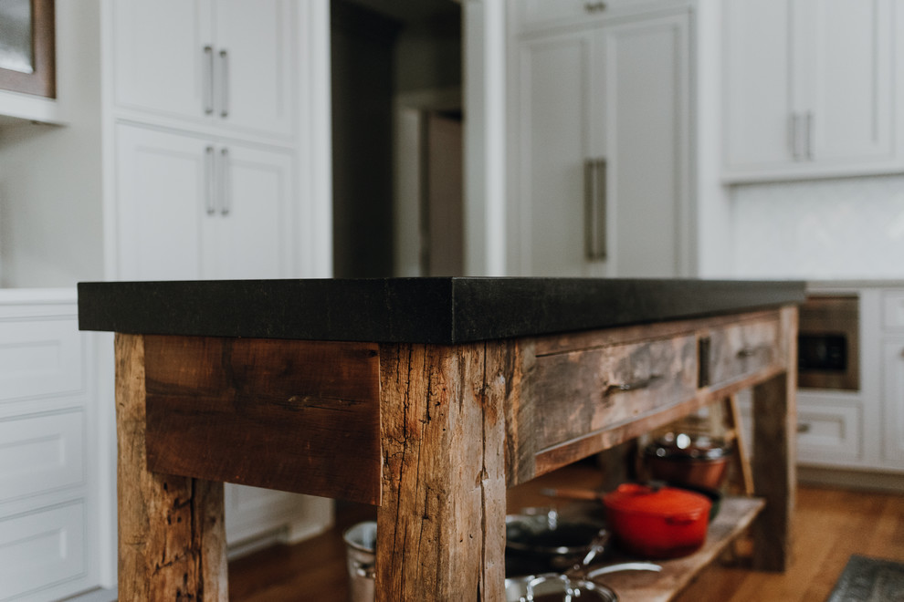 Example of a transitional kitchen design in Cleveland