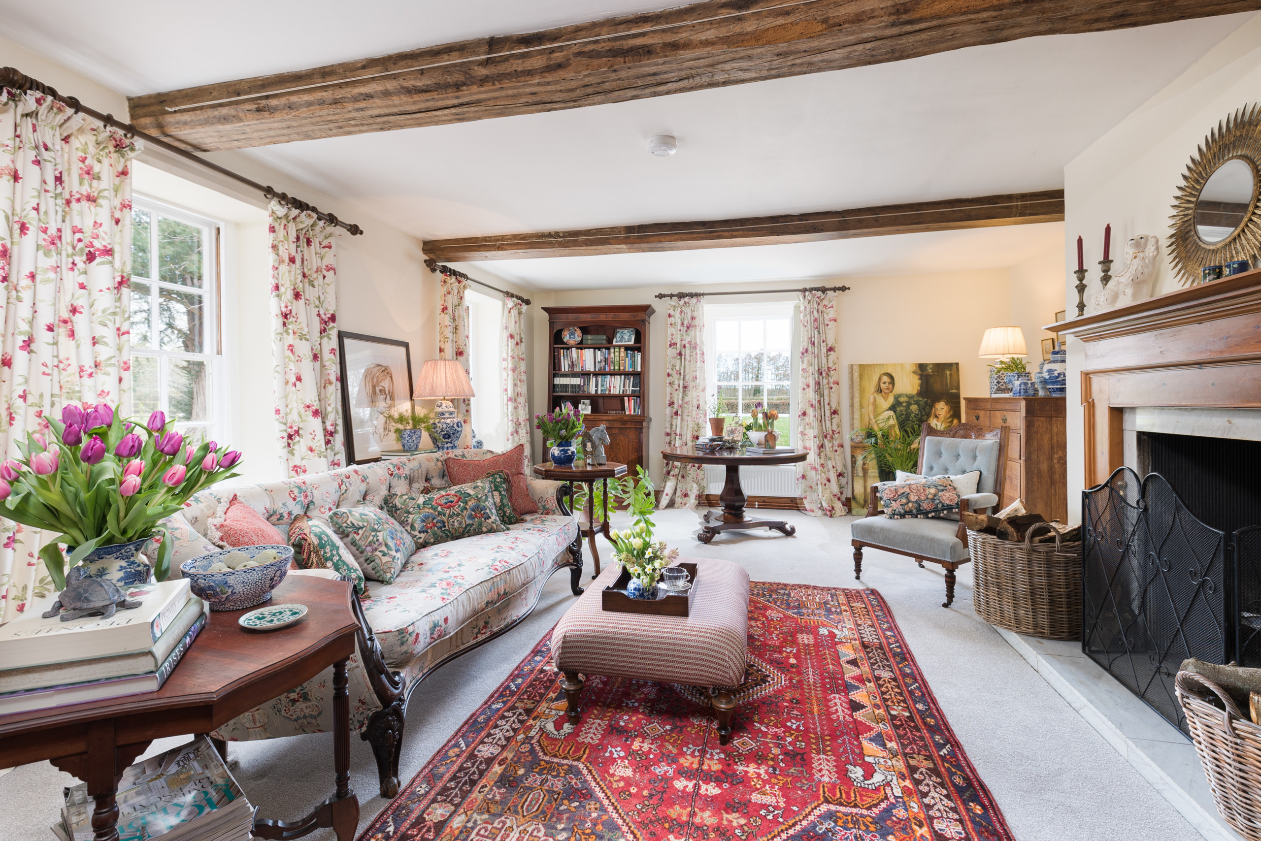75 Beautiful Living Room with Carpet Ideas and Designs - September 2023 |  Houzz UK
