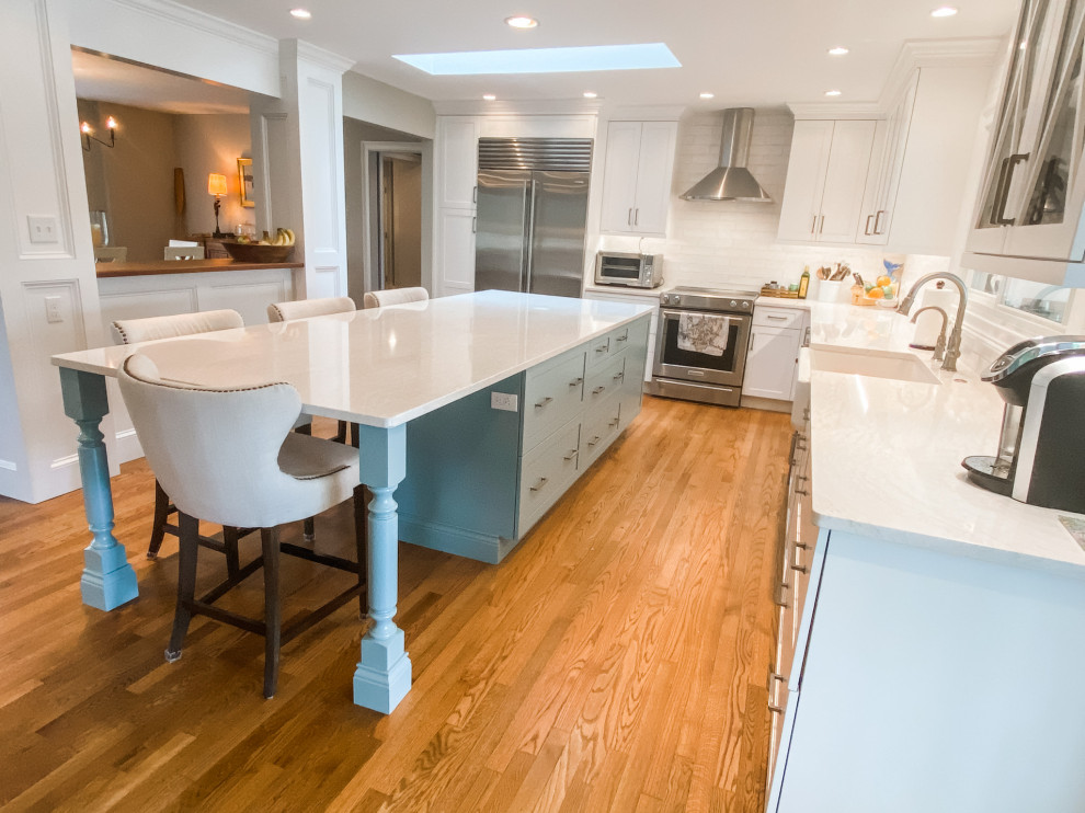 Kitchen - transitional kitchen idea in Baltimore