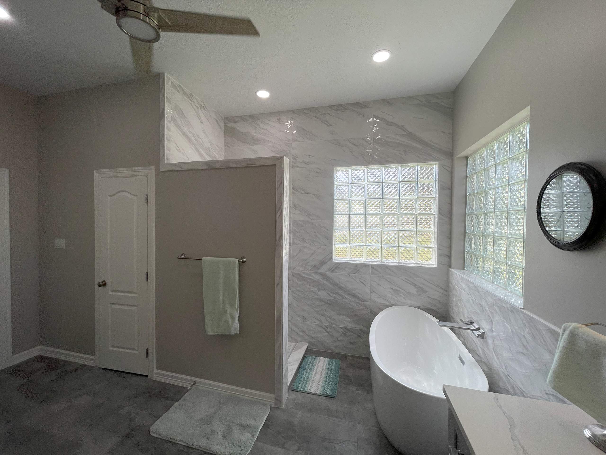 Contemporary Primary Bathroom Remodeling in Tomball, TX