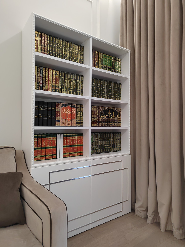 Книжный шкаф.