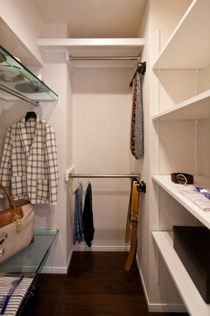 銀婚式の記念に～ご夫婦の想いを叶えるリフォーム～ japanisch-modern-ankleidezimmer