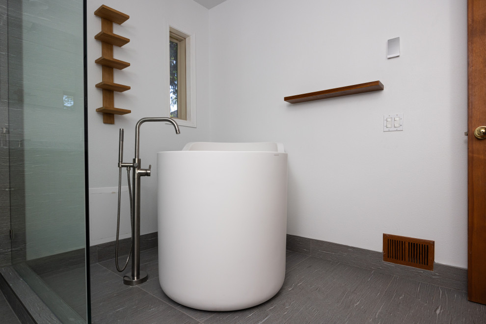 North Seattle | Modern Japanese Style Bathroom