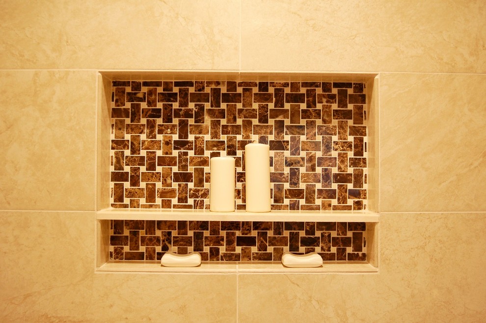 Inspiration for a transitional home design remodel in Raleigh