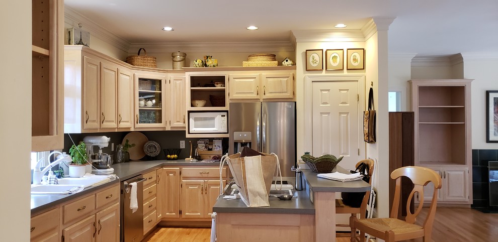 Inspiration for a transitional home design remodel in Charlotte