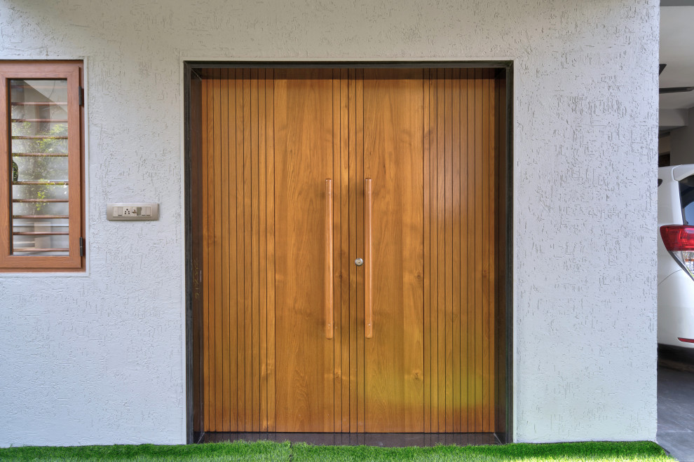 Modern garage and shed in Ahmedabad.