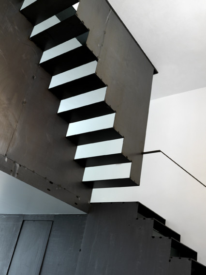 Design ideas for a modern staircase in Milan.