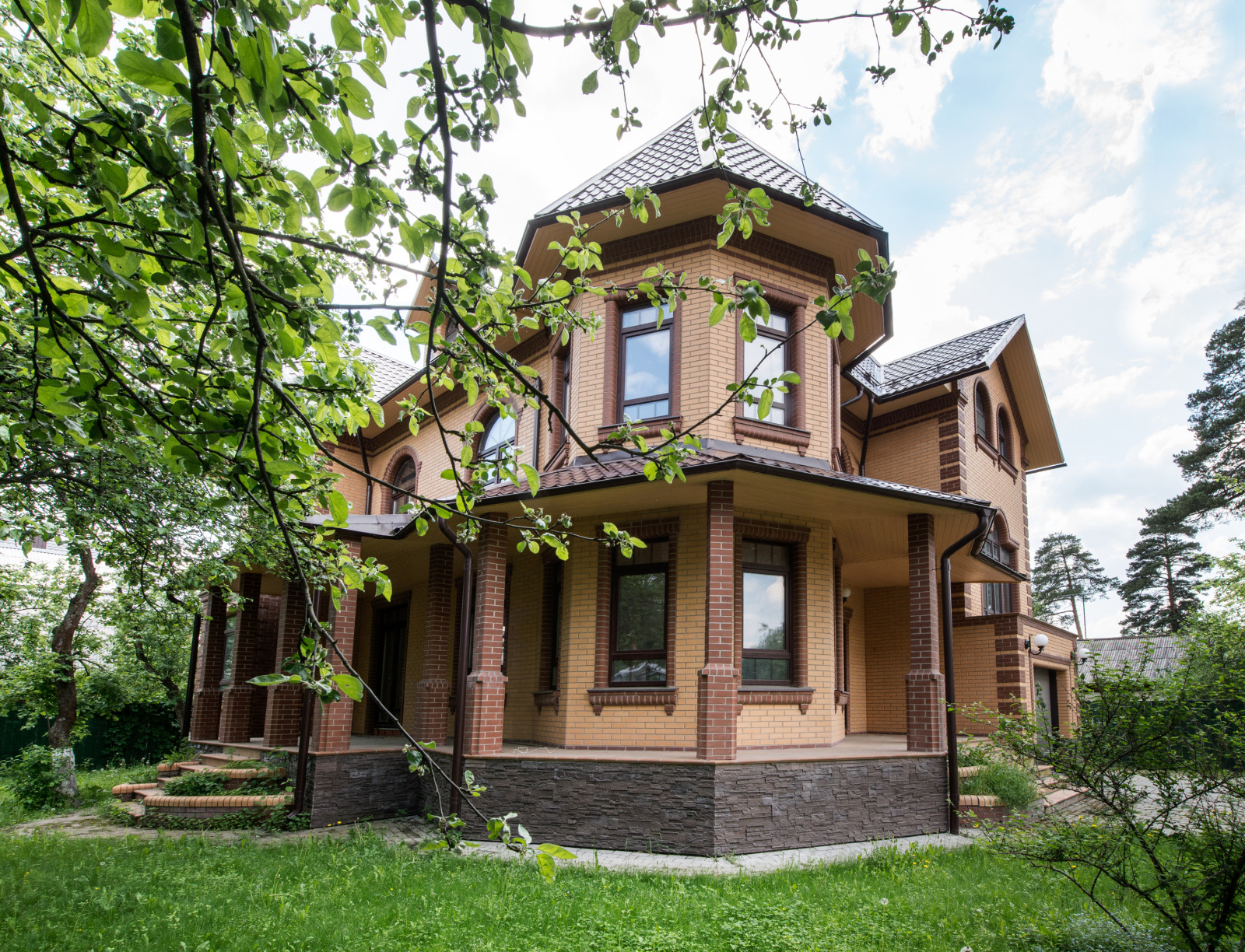 Дом на Чапаева. Площадь 460м2