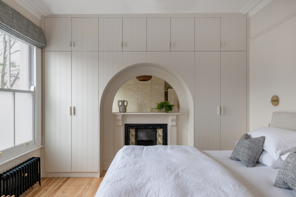 Photo of a transitional bedroom in London.