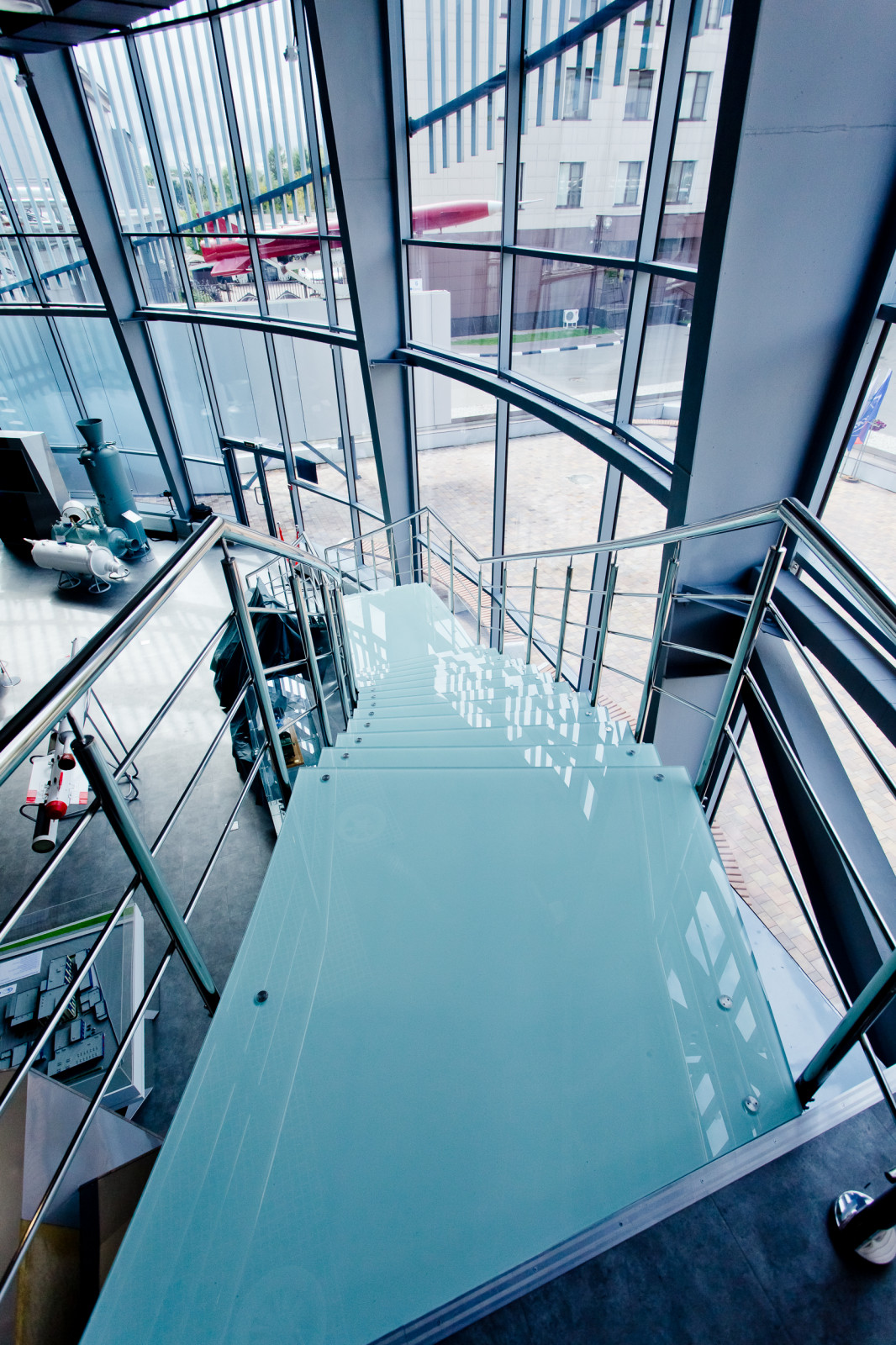 Лестница в музей космонавтики