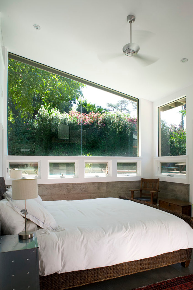 Design ideas for a contemporary bedroom in Los Angeles with white walls.