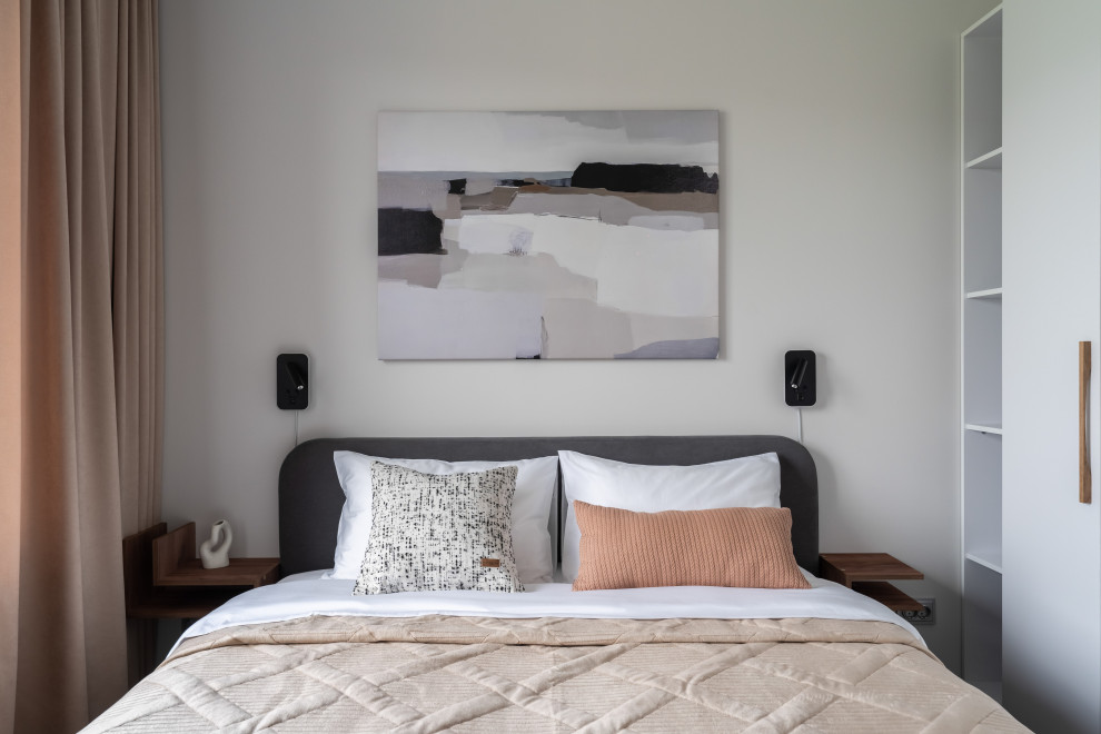 Парадный ансамбль, 2евро, 32м2