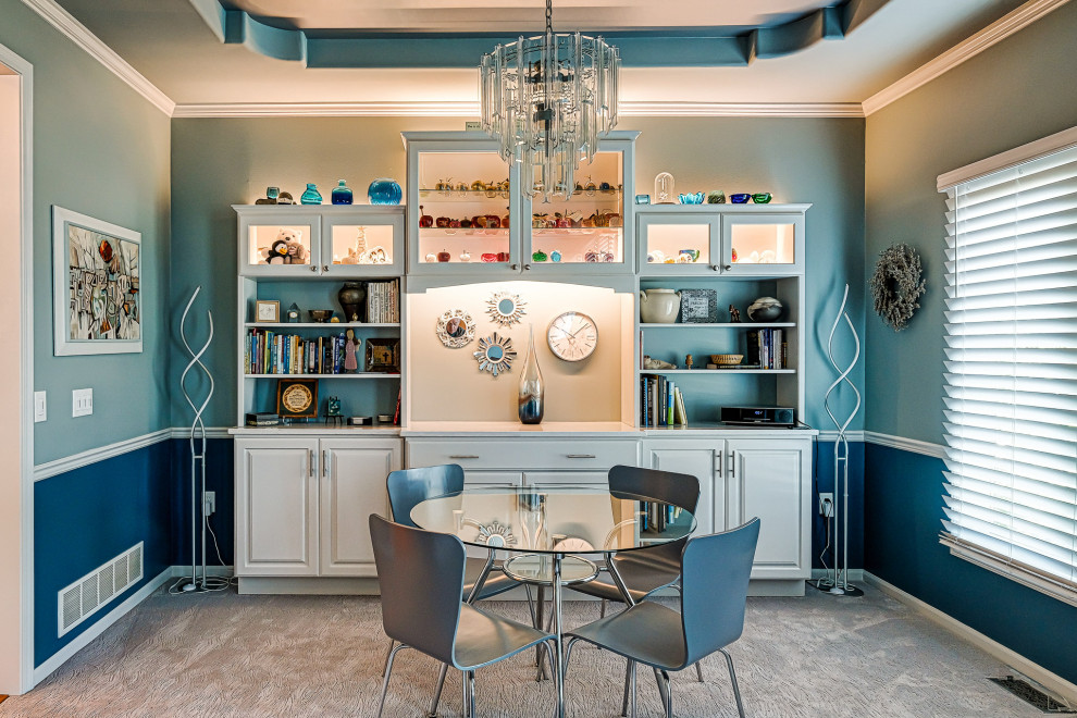 Dining room - transitional dining room idea