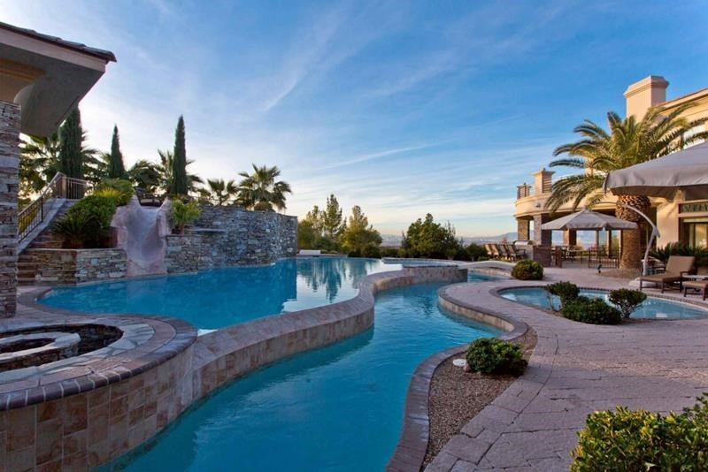 Weiss Residence