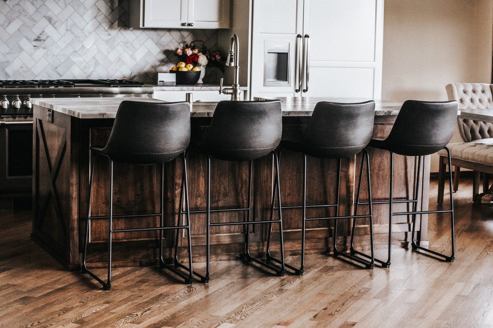 Home design - transitional home design idea in Seattle