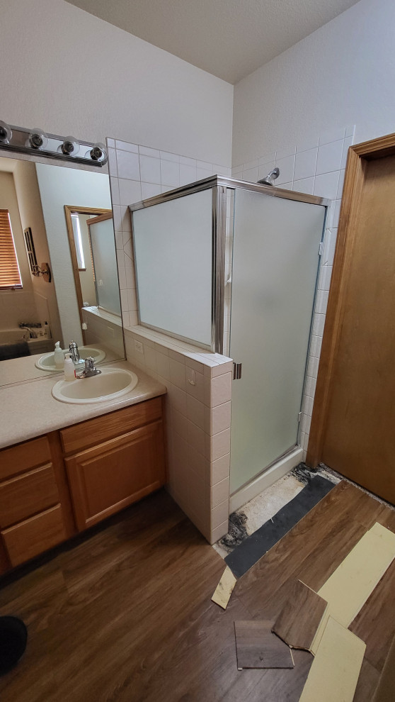 Modern Bathroom Remodel – Space-Enhancing Design