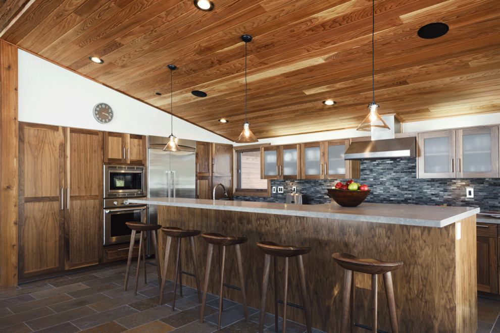 Design ideas for a country kitchen in San Francisco with stainless steel appliances.