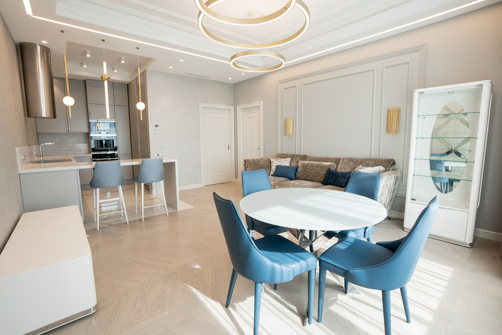 РЕМОНТ ДВУХКОМНАТНОЙ КВАРТИРЫ 60 КВ. М В СТИЛЕ НЕОКЛАССИКА