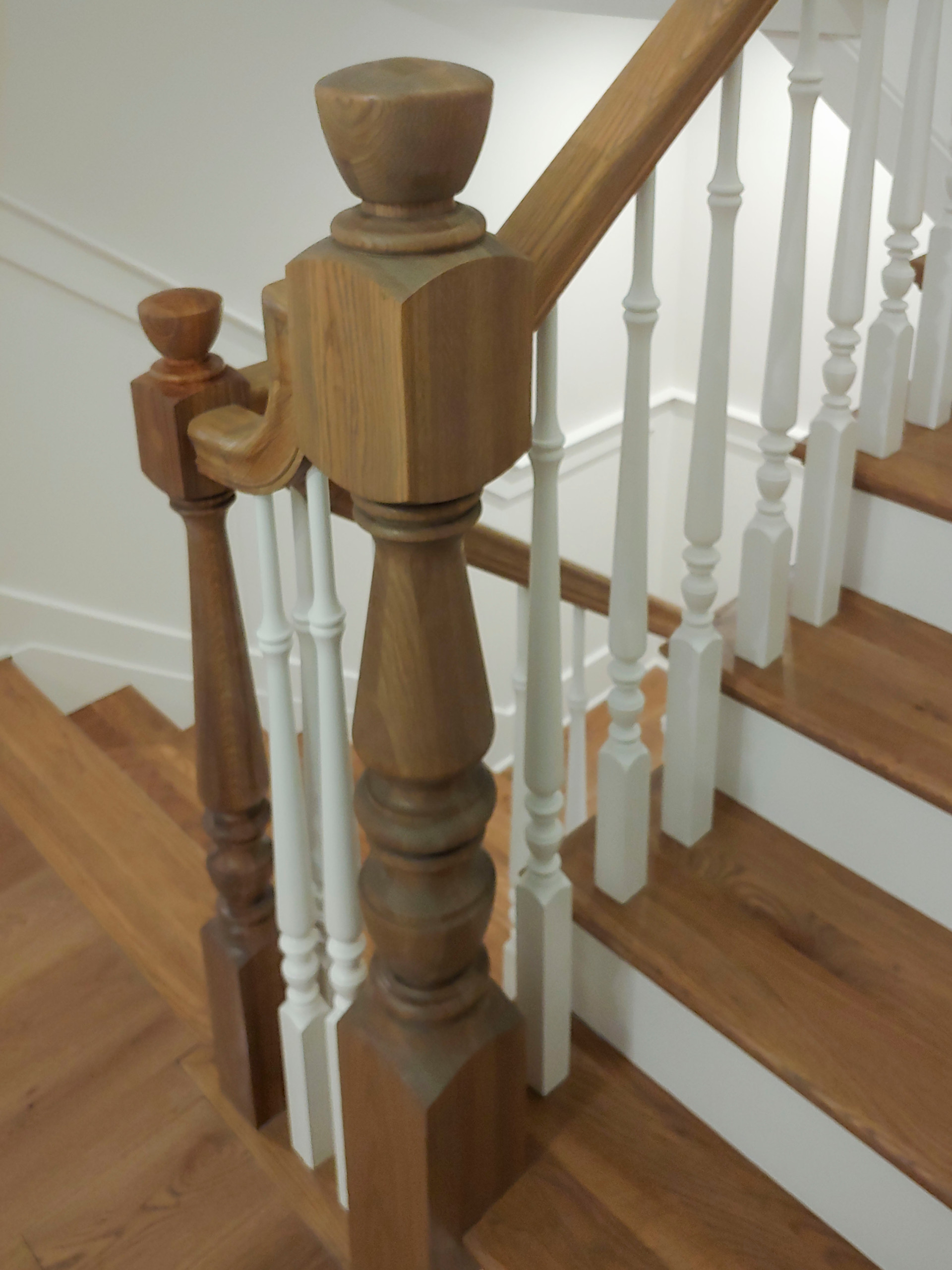 103_Classic Staircase with Stunning Handcrafted Oak Railing System, Aldie VA 201