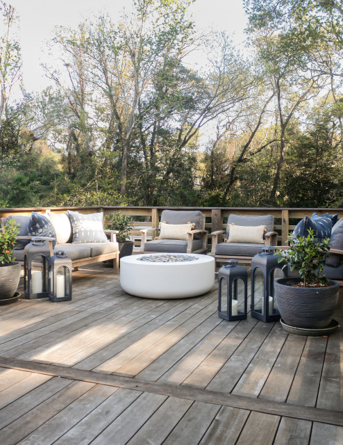 Sea Hawk beach-style-deck