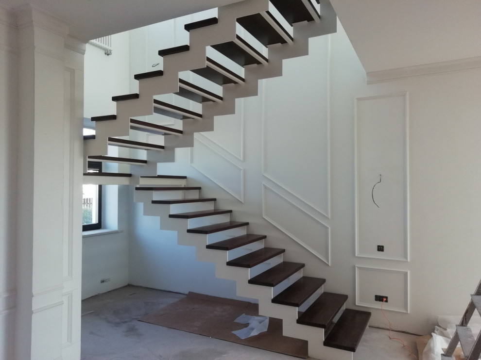 Лестница на Z-образных косоурах (2019)