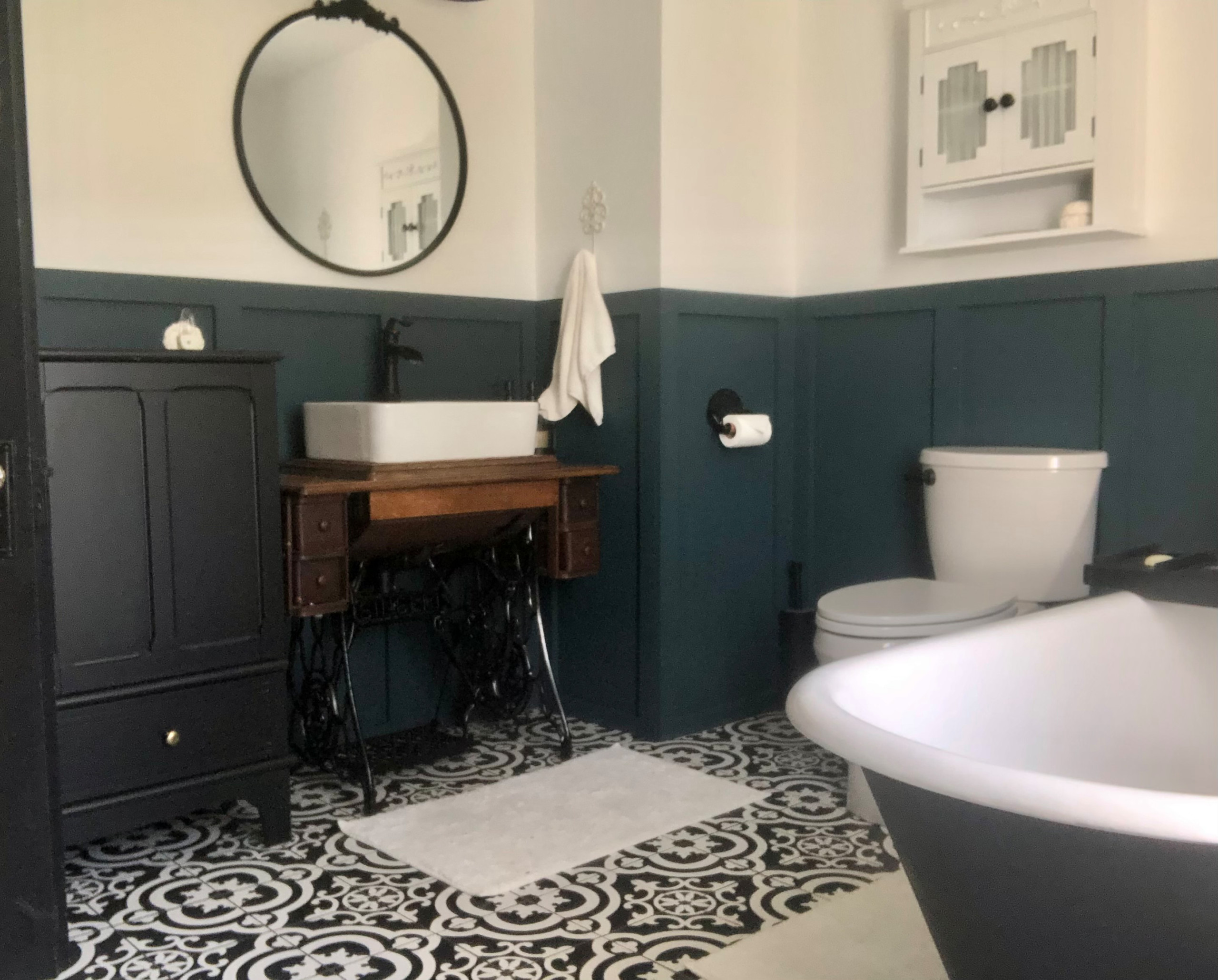 Country bathroom for a seamstress