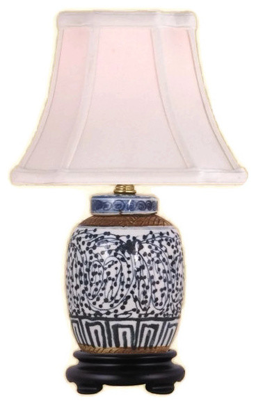 Chinese Blue And White Porcelain Ginger Jar Twisted Lotus Table Lamp Chinese Blue And White Porcelain Ginger Jar Twisted Lotus Table Lamp 15