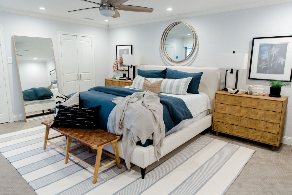 Inspiration for a transitional home design remodel in Dallas