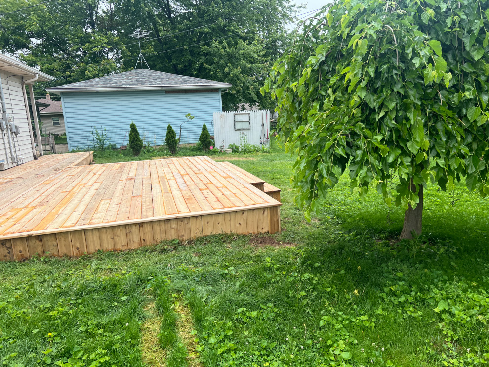 Menasha Cedar Deck