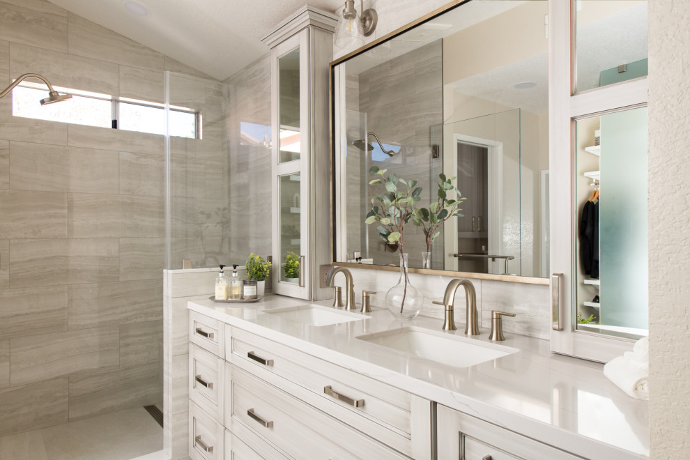 Inspiration for a transitional home design remodel in Orange County