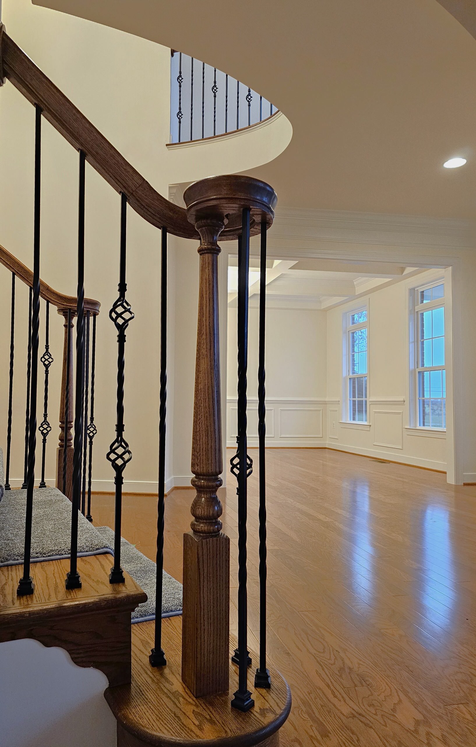 128_Grand Entryway Elliptical Staircase, Nokesville, VA 20181
