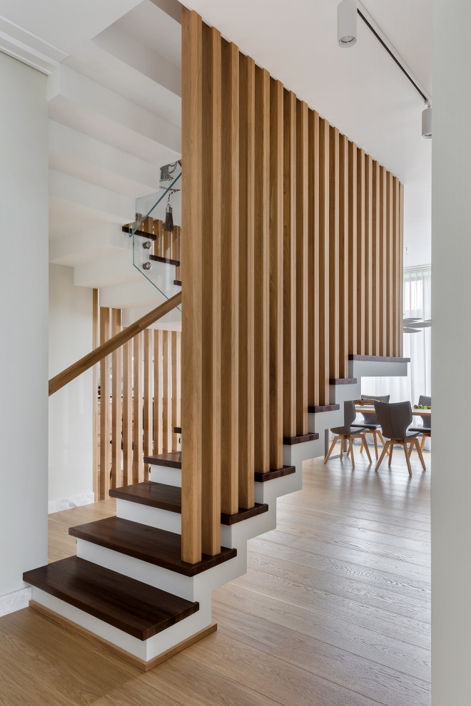 Дом с потайной лестницей