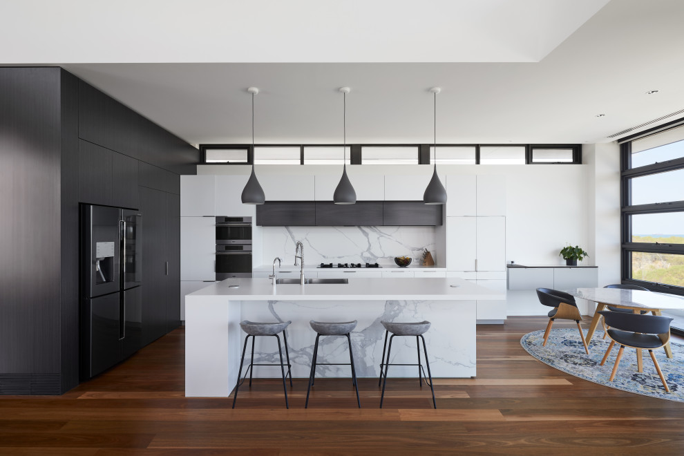 Inspiration for a large contemporary kitchen in Perth.